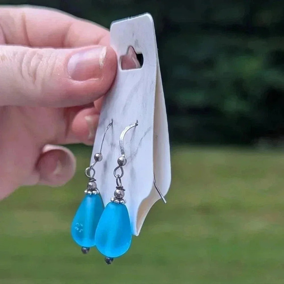Fashion Jewelry Dangle Earrings Sea Glass Blue (New) - Picture 4 of 11
